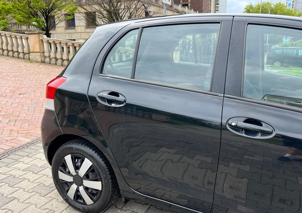 Toyota Yaris cena 15500 przebieg: 126000, rok produkcji 2009 z Pobiedziska małe 497